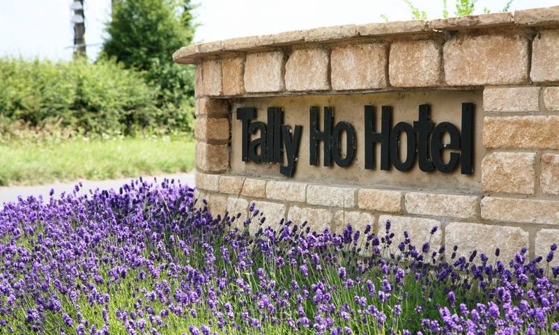 The Tally Ho Hotel - B&B Bicester Exterior photo