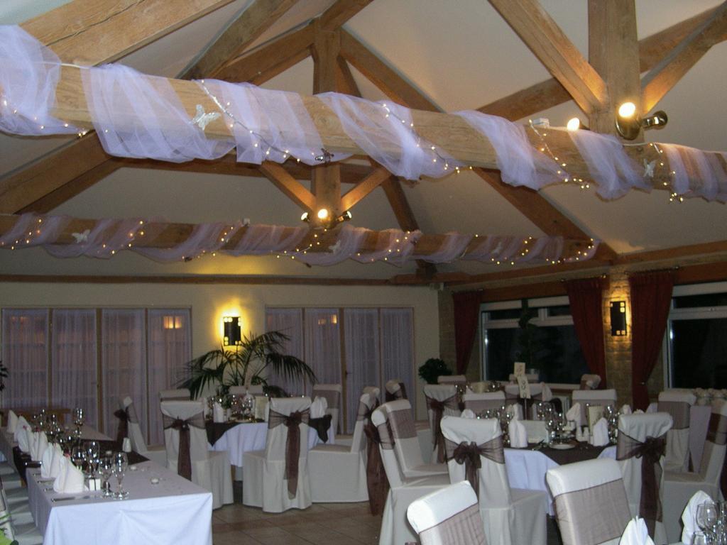 The Tally Ho Hotel - B&B Bicester Exterior photo